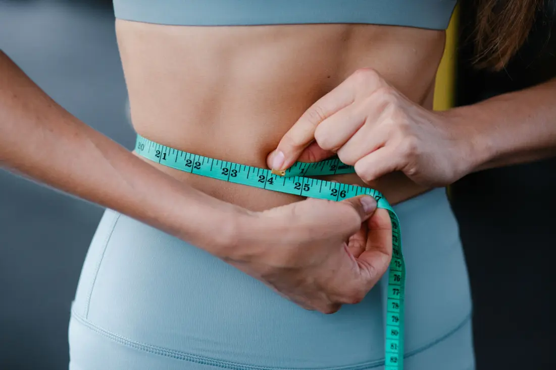 How to lose weight fast without exercise: healthy food, water and a measuring tape